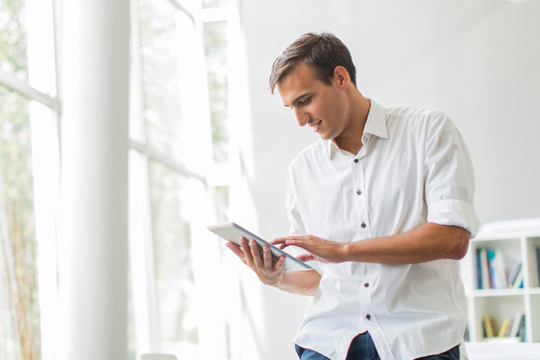 Usability-Test der Webdesign Agentur auf einem Tablet