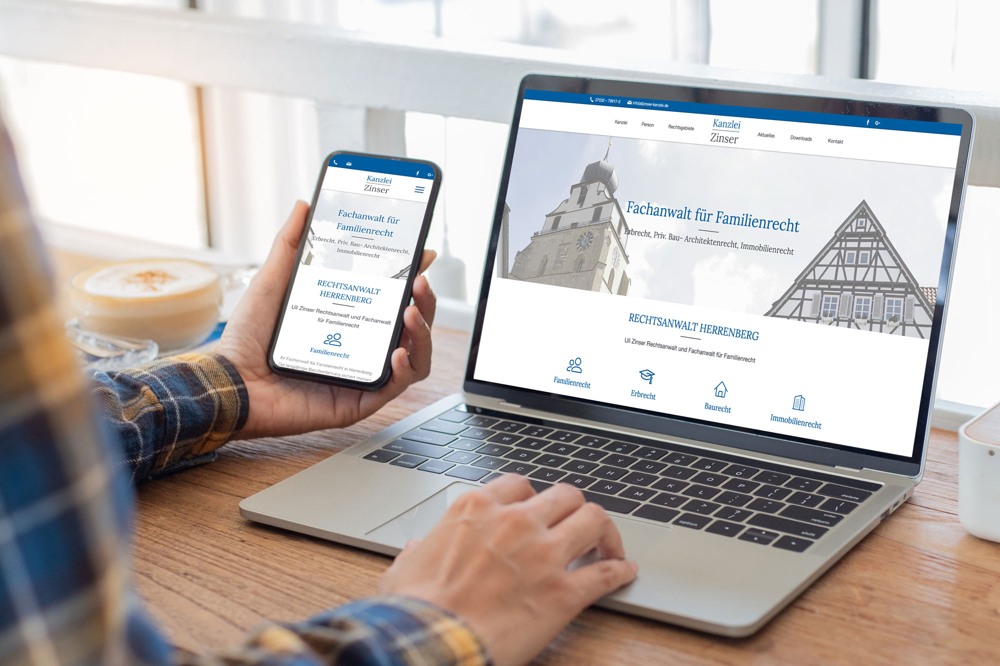 Modernes Webdesign funktioniert auf allen Endgeräten Programmierung Responsive Webdesign auf Smartphone